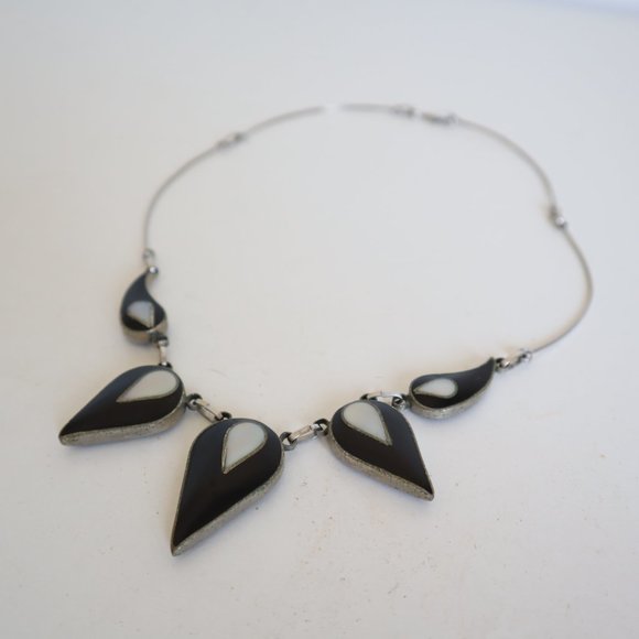 Vintage Enamel and Metal Black and White Necklace - Picture 2 of 11